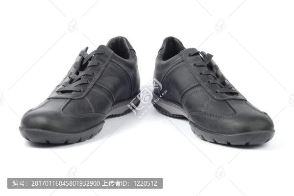 一雙運動鞋