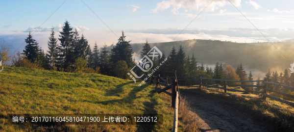 黎明在山