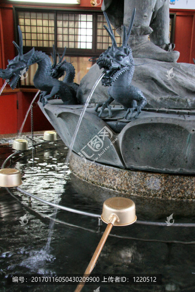Tsukubai,-獸石像-淺草神社；東京；日本