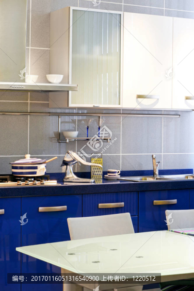 藍(lán)色廚房垂直