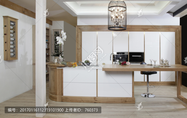 簡約現(xiàn)代實(shí)木櫥柜