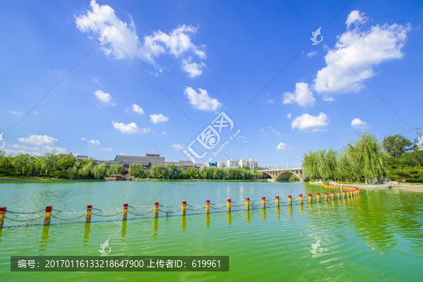 碧水藍天城市風(fēng)光