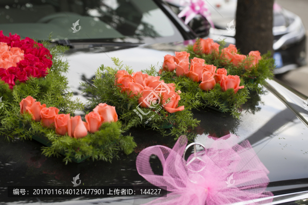 粉色玫瑰,婚車裝飾