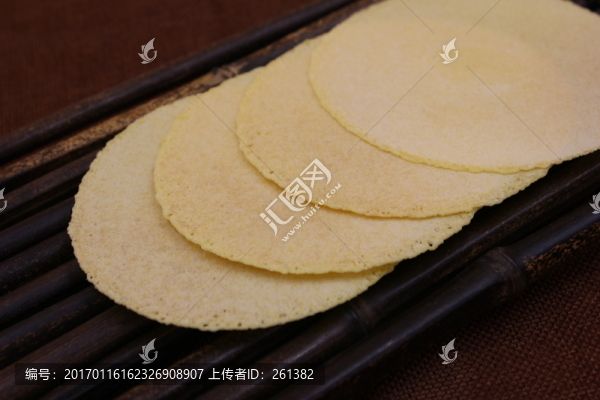 斜位拍攝玉米餅