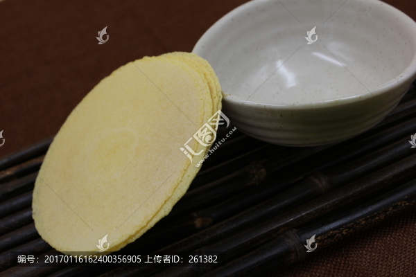 白瓷碗玉米餅組照