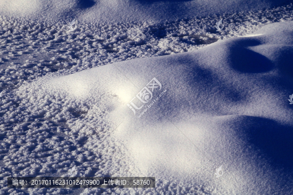 雪地雪包