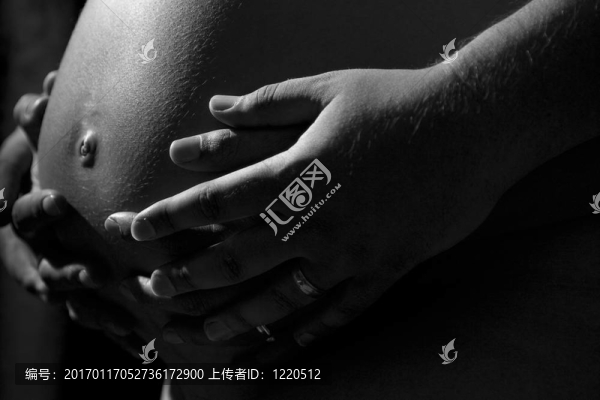 母親和父親的手
