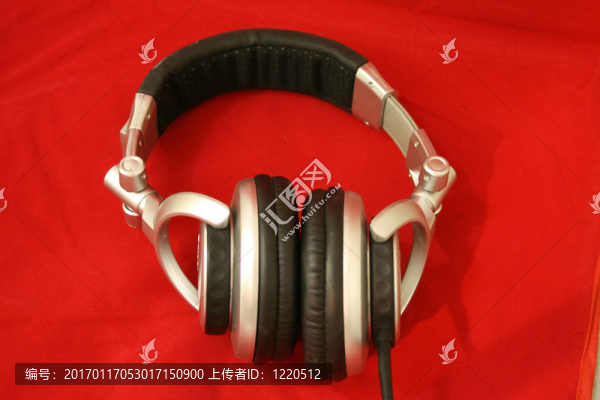 耳機(jī)