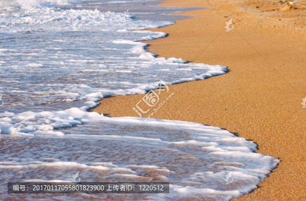 海浪的泡沫