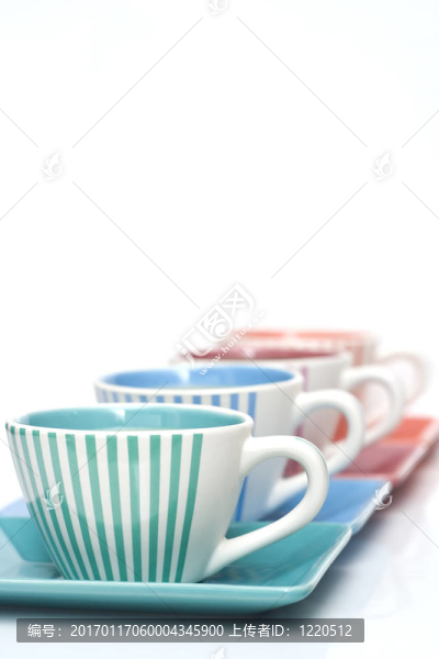 四杯咖啡器