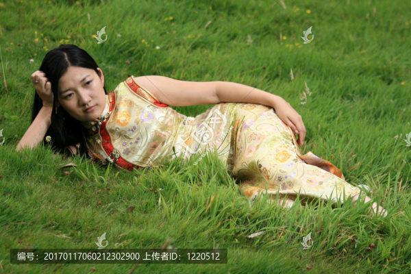 中國傳統(tǒng)女孩肖像