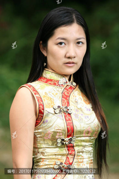 中國傳統(tǒng)女孩肖像