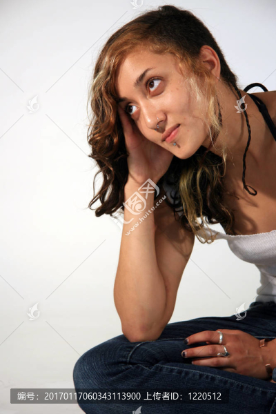 一個(gè)混血的年輕女人的肖像