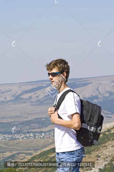 登山者在山