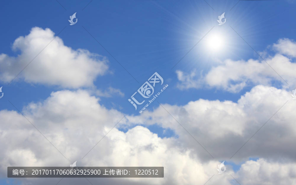太陽在藍(lán)色的天空
