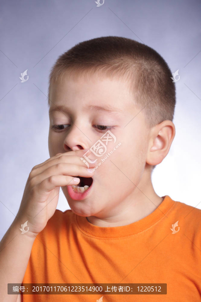 打哈欠