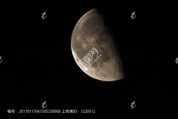 半個(gè)月亮2