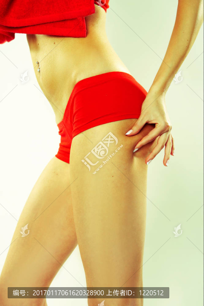 女人抓著她的屁股