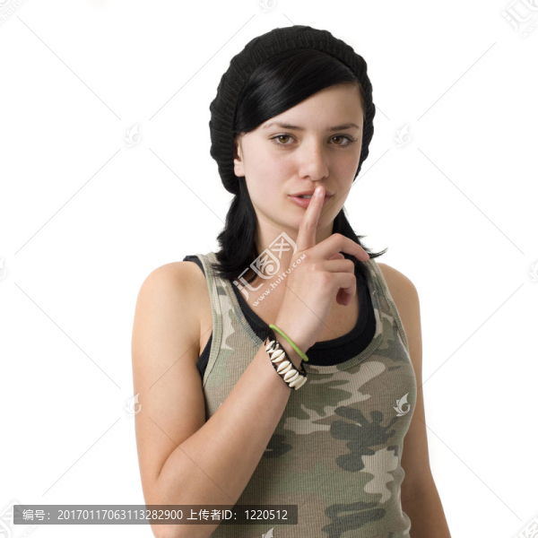 女孩悄悄地說是安靜的