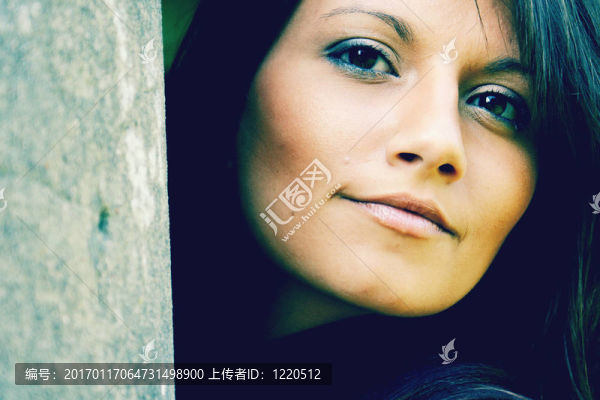 安娜在莊園里