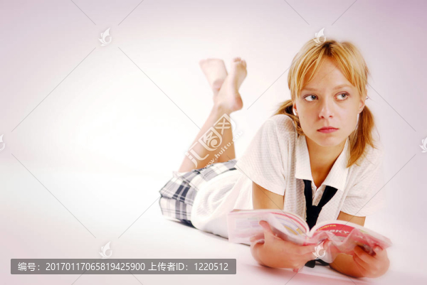 學(xué)校的女孩