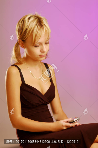 女孩的電話
