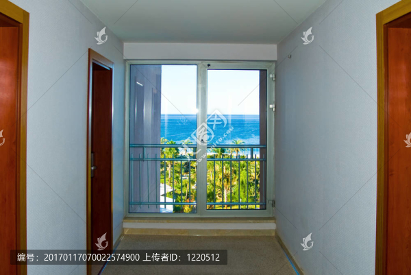 通過酒店窗口查看-匯圖網(wǎng) www.fosd68.com 通過酒店窗口查看