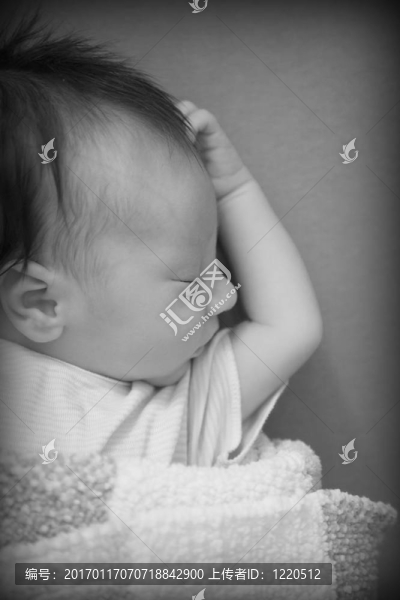 一個星期大的嬰兒