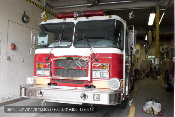 全新消防車