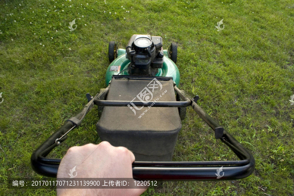 推割草機(jī)
