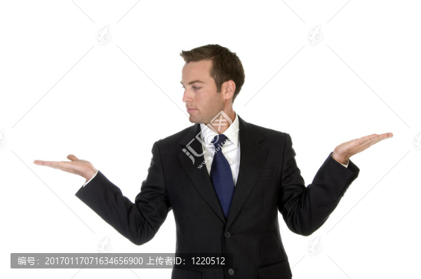 有開放手掌的白人商人