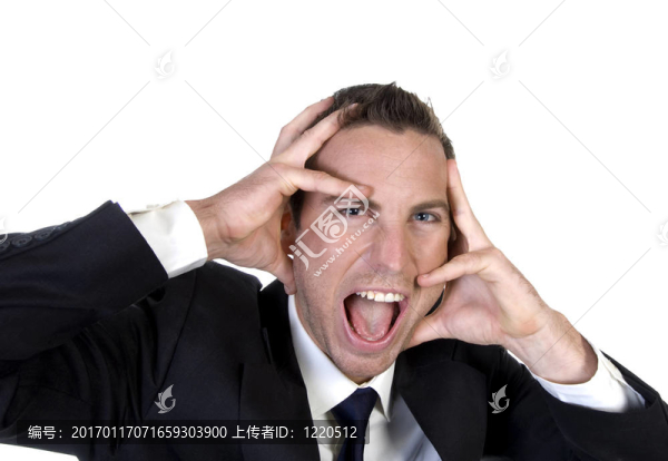 失意的商人捧著他的臉