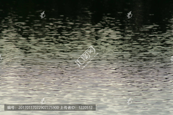 空白的漣漪