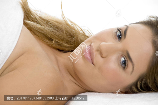 鋪設(shè)性感的白人女士
