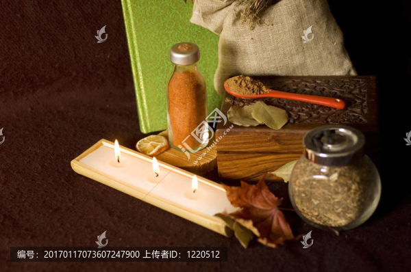 一套年輕的女巫