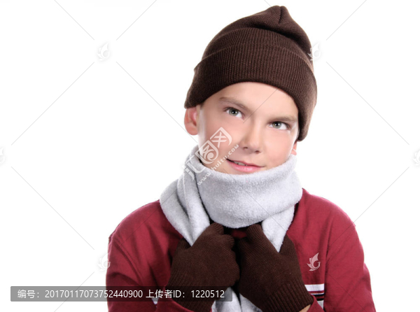 微笑的少年兒童捆綁在冬季服裝