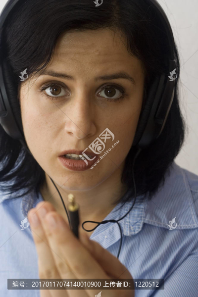 一個(gè)年輕女人的肖像
