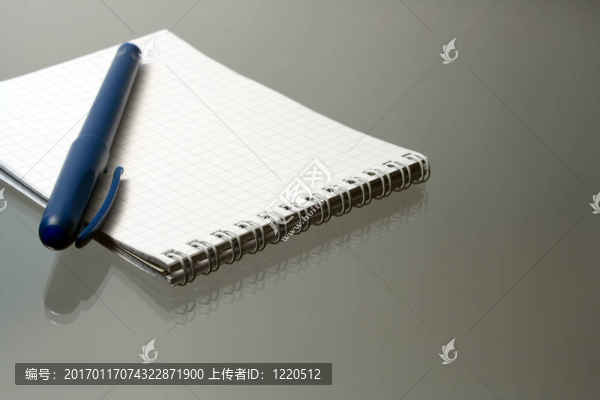 筆記本和筆