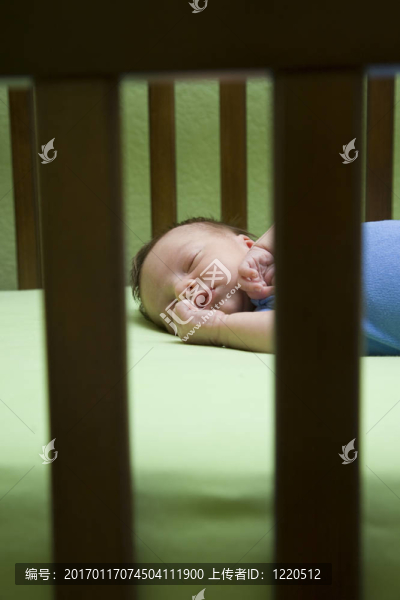 一個星期大的嬰兒