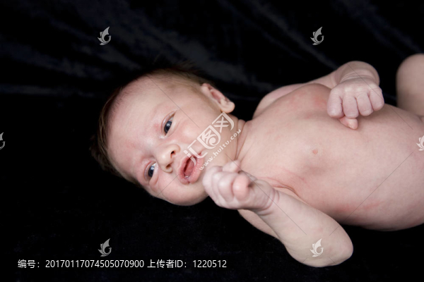 一個星期大的嬰兒