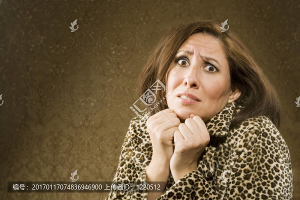 可怕的Hispanic,Woman