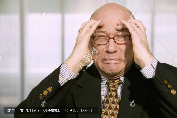 驚恐的商人
