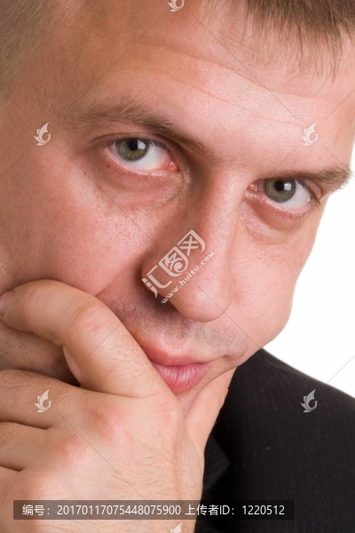 嚴(yán)肅的人
