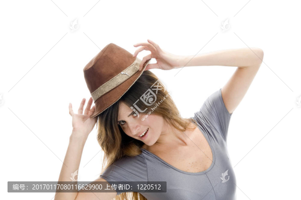 聰明的女性戴帽子