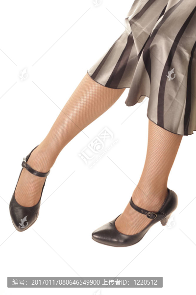 黑色鞋子的女人腿