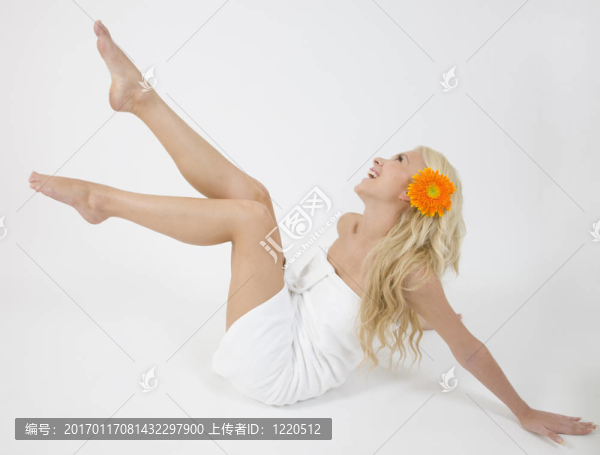 隨著太陽的金發(fā)女士
