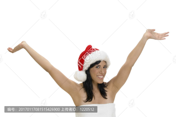 快樂聰明的女人用手舉起手