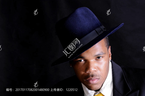 年輕的African,American男子