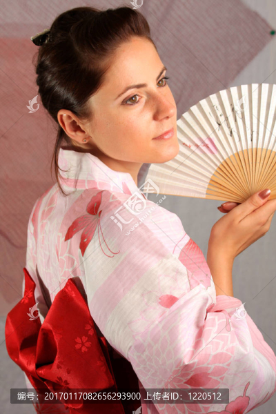 和服的女孩2