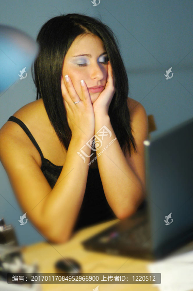 女人